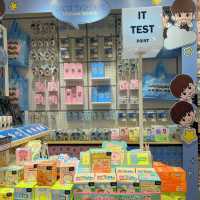 ชอปปิ้งสินค้าสุดคิ้วที่ Moshi Moshi