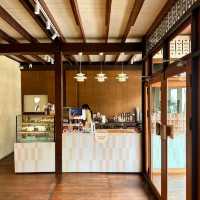 Woody Haus Café - วู้ดดี้ เฮ้าส์ คาเฟ่ 🏠✨🧡