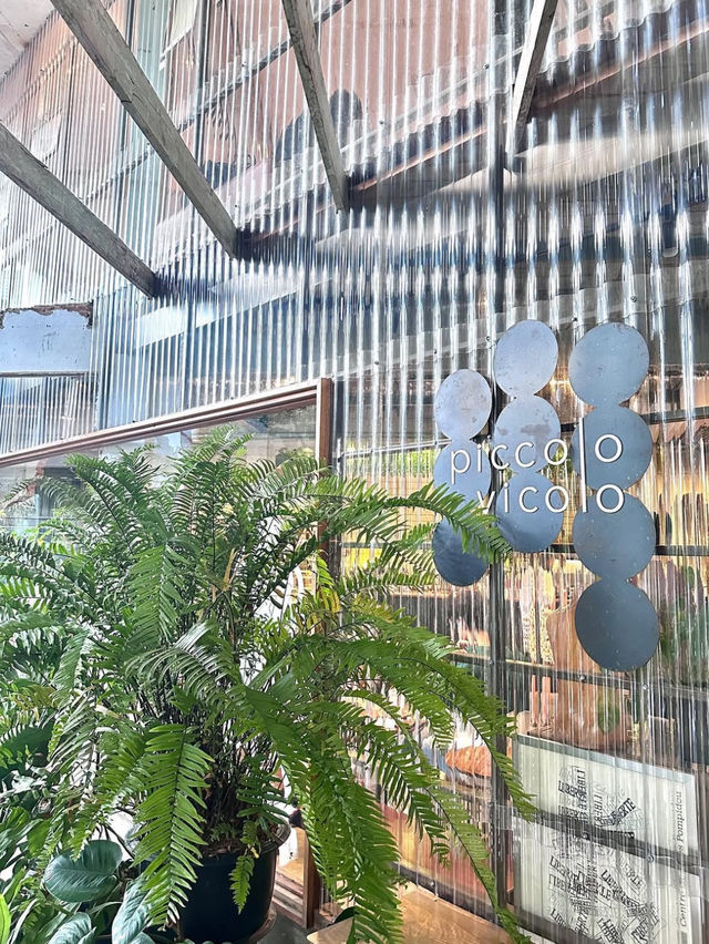 จิบกาแฟร้านชิคๆ Piccolo Vicolo Café 🥤