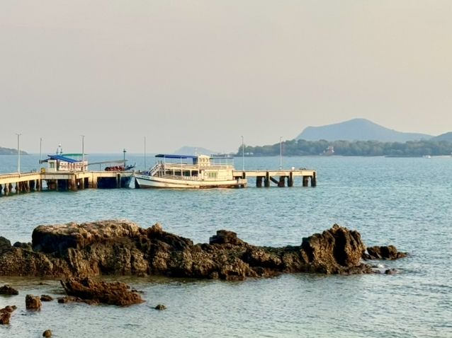 คาเฟ่วิวเกาะ ทะเล ภูเขาพระอาทิตย์ตกสวยสุดในสัตหีบ