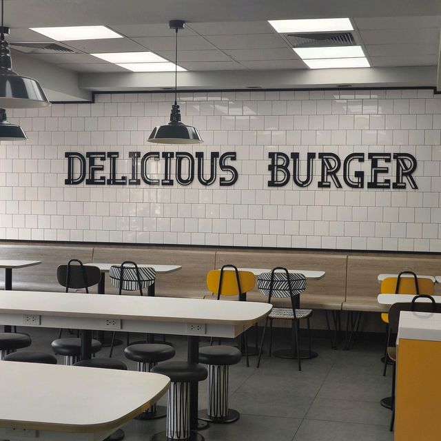 แวะเติมพลังที่ McDonald's จุดพักรถมอเตอร์เวย์