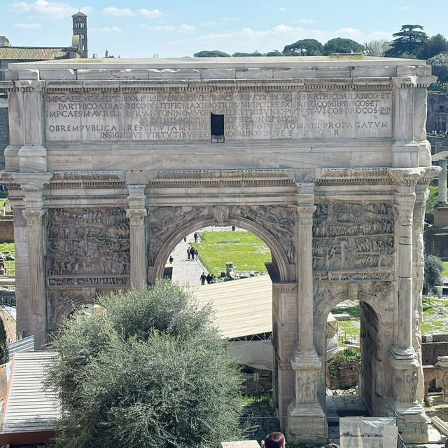 Roman Forum: Rome’s Gateway to Glory 🇮🇹