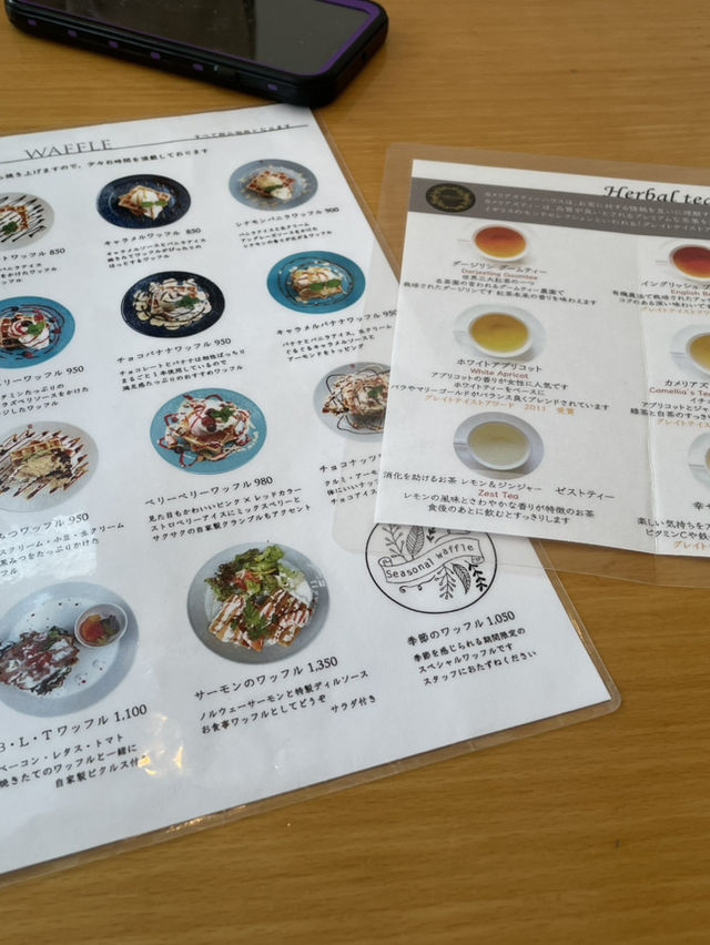 【千葉×佐倉】北欧コンセプトのカフェ  多種のワッフルは絶品！