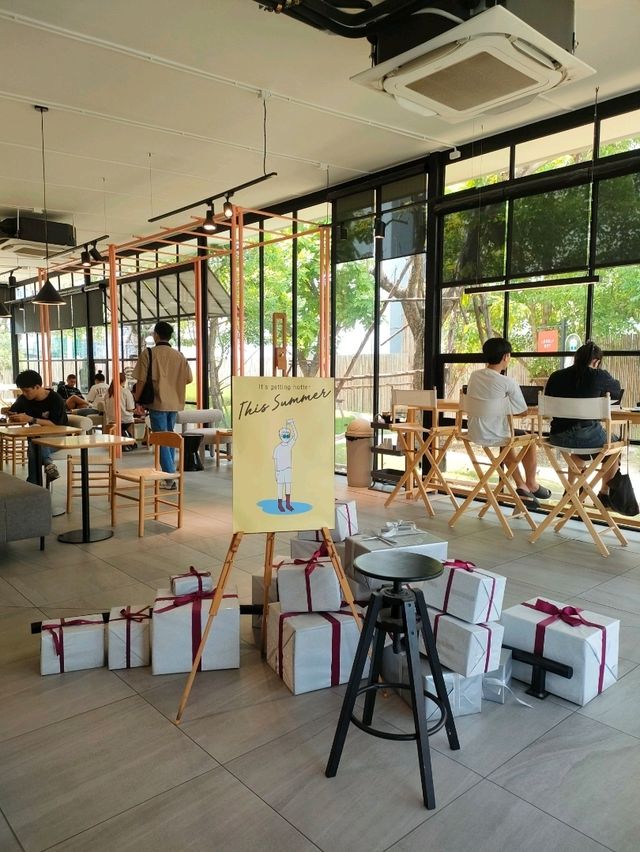 Lonelyboy cafe