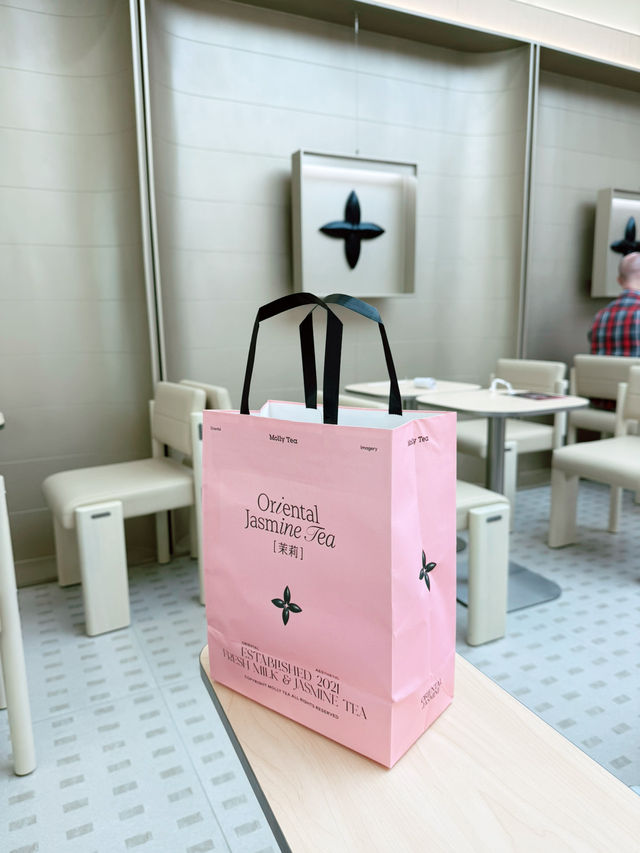 ร้านชาชื่ิอดัง Molly tea เปิดแล้วที่ปิ่นเกล้า