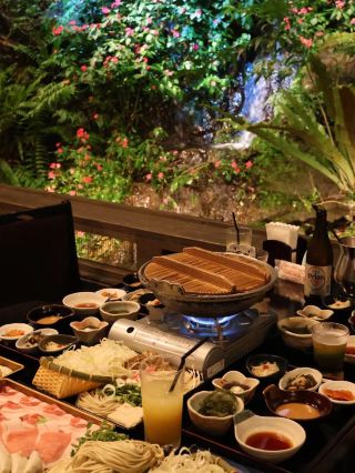 Must-Try!! Okinawa's Must-Eat Century-Old Shabu-Shabu Restaurant