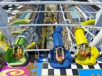 "Harmony of the Seas: 3 Wild Days, Zero Regrets" 🌊🎢🍹