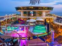 Carnival Freedom: The Ship That’s Basically a Floating Beach Party 🏖️🍦