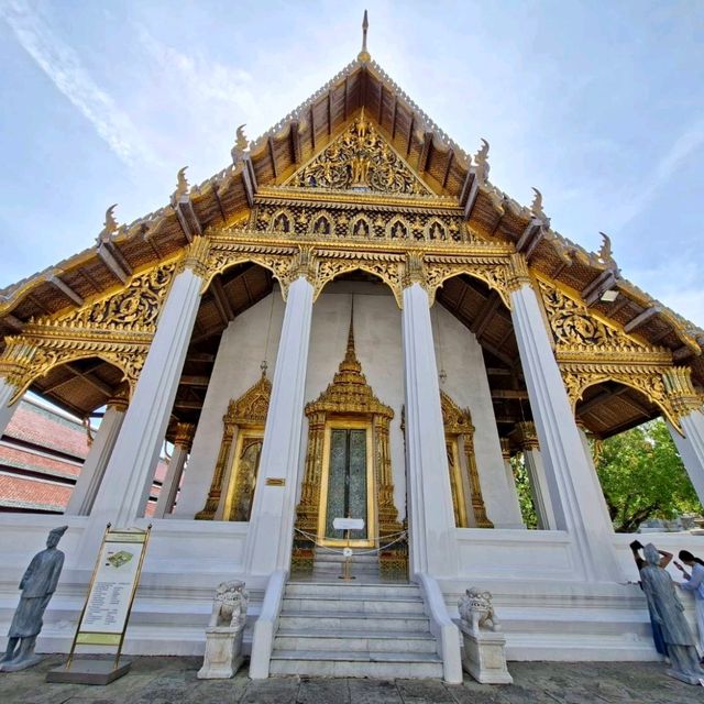 ชมความงามของวัดพระศรีรัตนศาสดาราม✨️
