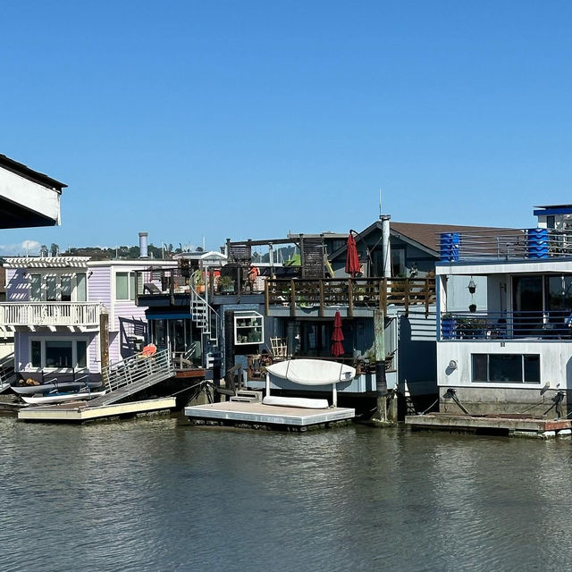 Floating Dreams: The Timeless Allure of Sausalito’s Bohemian Houseboats