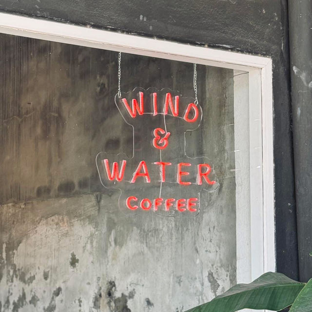 คาเฟ่ย่านฟ้าฮ่าม "Wind and Water" 