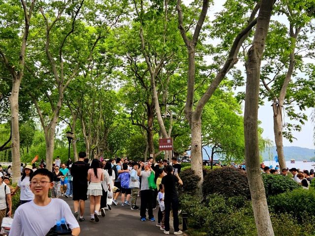 A trip to the West Lake at Hangzhou