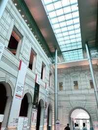 Day 2 Citywalk: Exploring the Iconic Victoria Theatre & Concert Hall 
