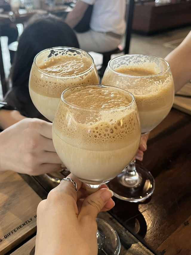 【バンコク】バンコクで1番美味しいコーヒーはコレ‼︎大人気すぎていつも行列のコーヒーやさんのイチオシメニューはこれ！