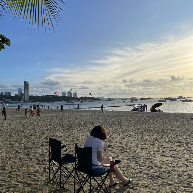 🌴 Pattaya Beach – A Bit of Miami in Thailand 🌊