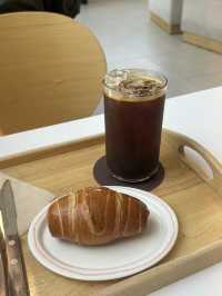 ✨ 통창 너머 햇살 한 잔, 에잇스타 카페🤍