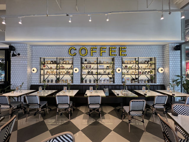 Toby's Estate Grand Batam: Where Great Coffee Meets Chic Comfort