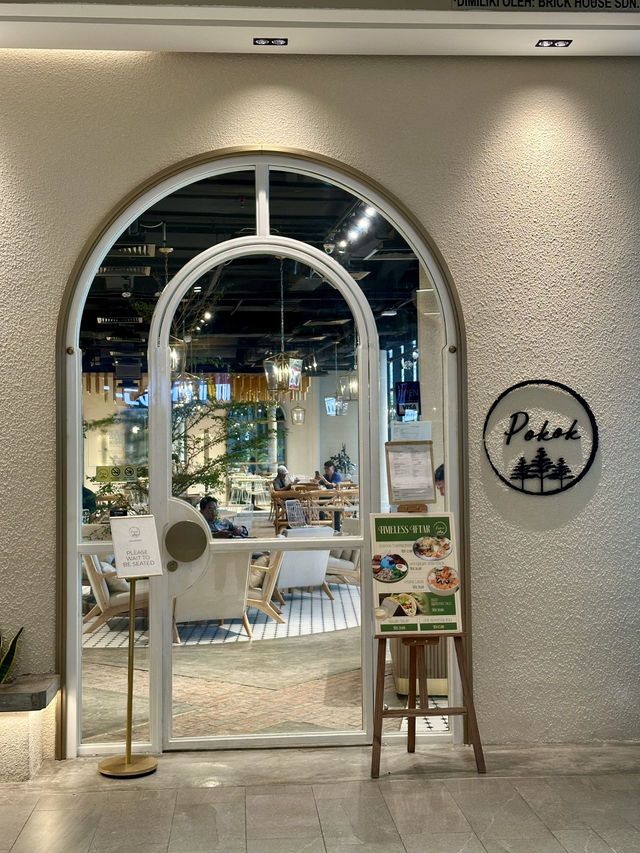 Urban Jungle Dining: A Breath of Fresh Air at Pokok Lalaport