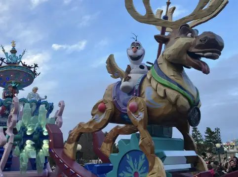 一天的高潮,夢想起舞的迪士尼遊行