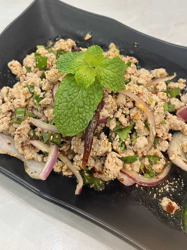 Exploring the foods in Terminal 21, Rama 3