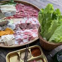 丁老头烤肉 – ร้านปิ้งย่างวิวหลักล้านในฉงชิ่ง