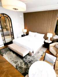 🇮🇩🌟 Jakarta Dreams: Sleep, Splash & Shine at The Langham! 🏙️💫