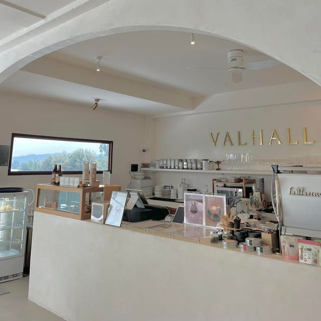 ☕🏝️ Valhalla Café – เขาหลัก