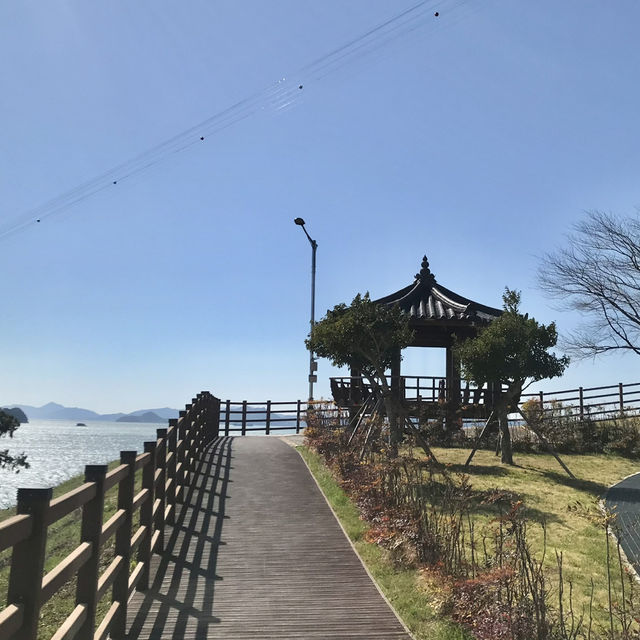 🌸 바다와 감성 공간이 어우러진 진해 하루 여행