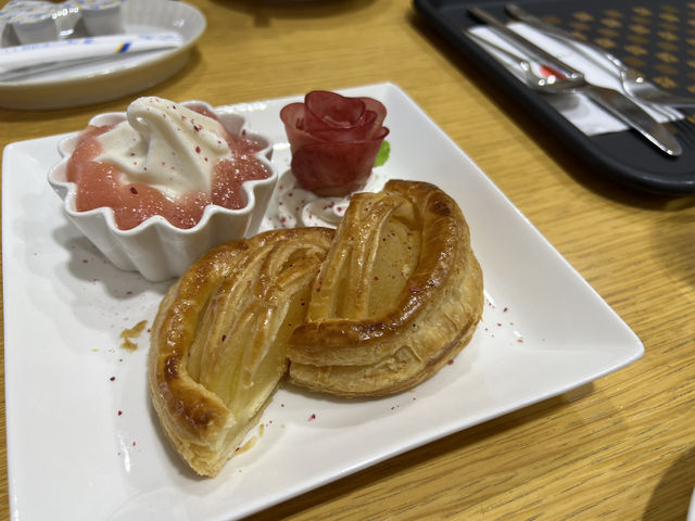 🍏 Sweet Apple Delights at Ringo no Ie Café – A Cozy Treat in Hirosaki