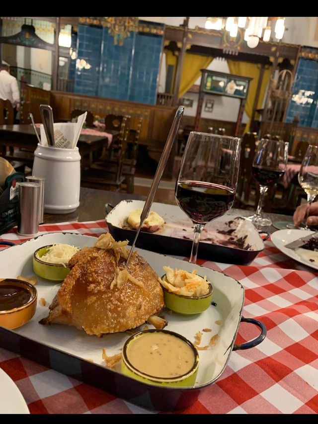  🍖チェコ名物・グラーシュ（Guláš）｜ビールが進む、濃厚ビーフシチュー