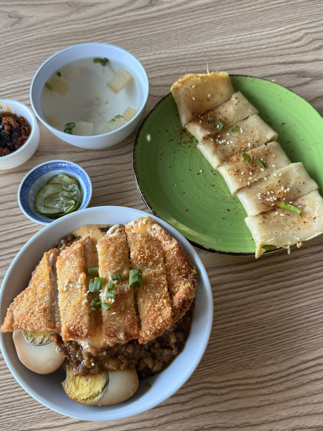 ✨ The Three by San3Dumpling — where comfort meets flavor.
