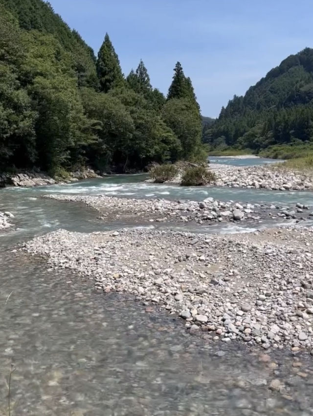 岐阜｜板取川  透明度抜群、“秘境の清流”で癒しのひとときを——