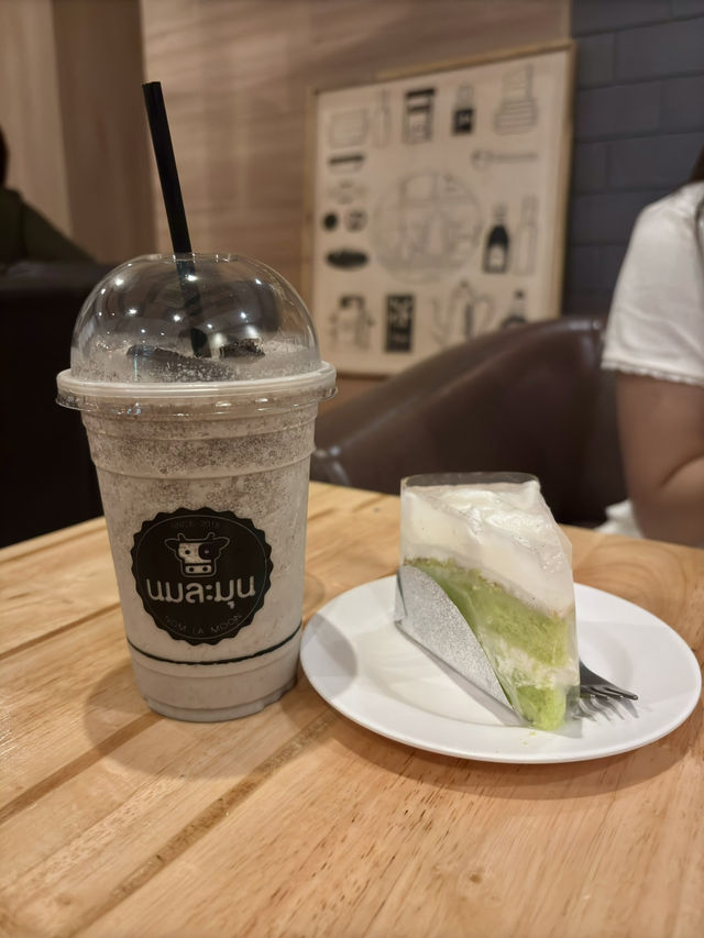 🥛✨ นมละมุน” คาเฟ่นมละมุนใจ ใกล้ ม.อุบลฯ
