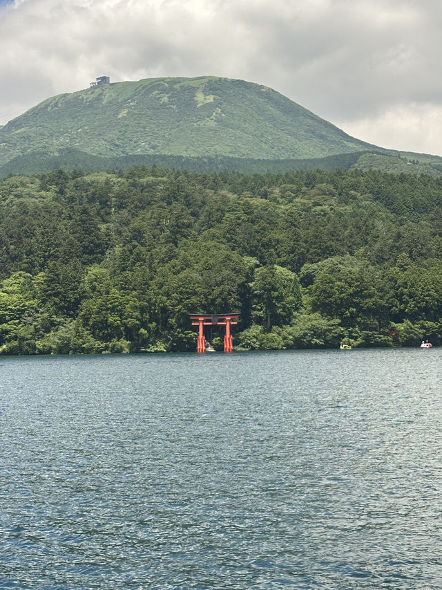 ♨️ 箱根：溫泉、自然與藝術完美交織的療癒之地