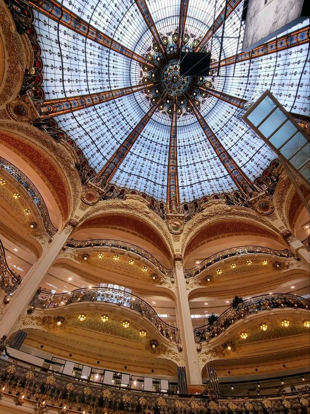 Shopping in Style: A Lafayette Paris Adventure