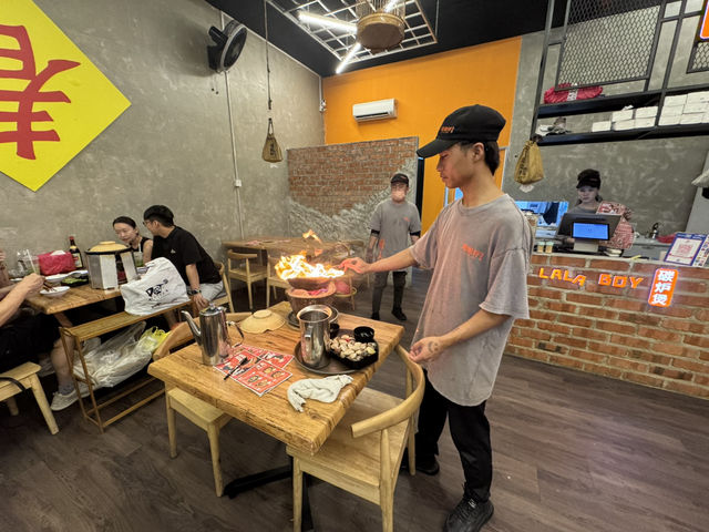🫕 A Pleasant Surprise – LALA BOY Hotpot @ Eco Botanic