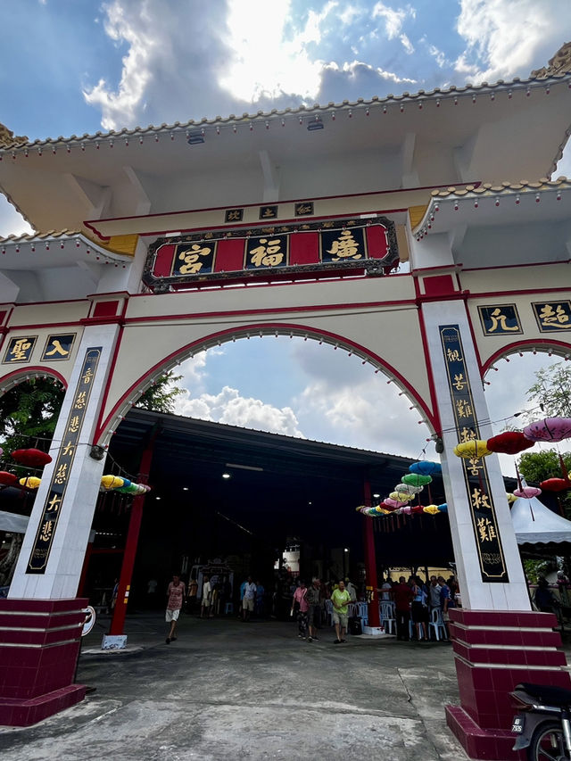 🌴 Lumut Waterfront: A Relaxing Summer Escape