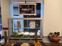 รับความสดชื่นของวันใหม่กับ Movenpick Suriwongse