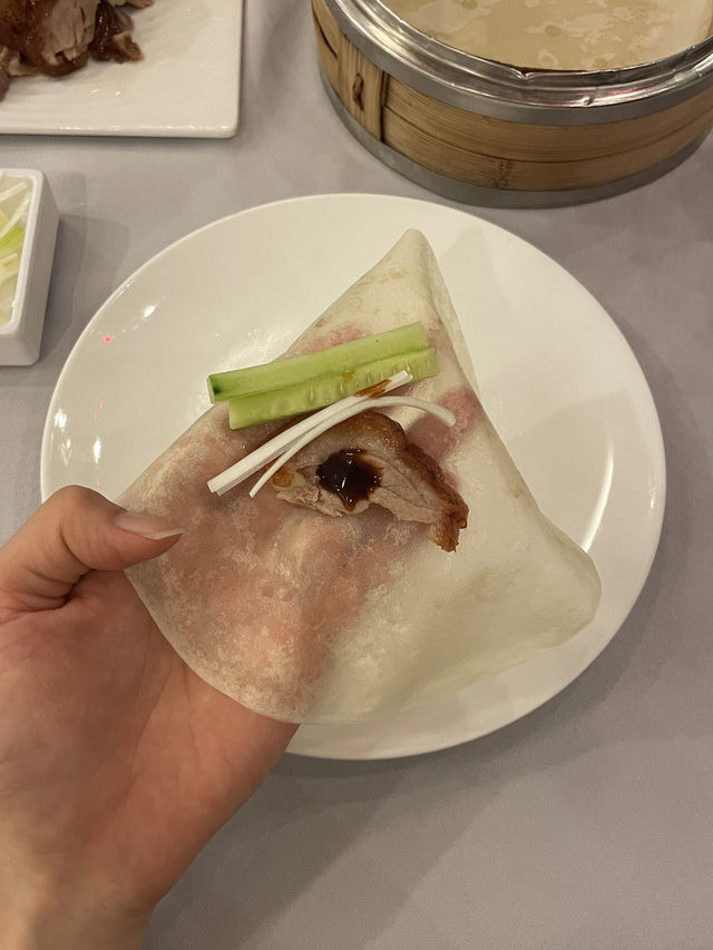 中国人の友達に現地で美味しい北京ダックが食べたい!!って言ったら教えてくれたお店"全聚德(上海浦东店)"🇨🇳 中国人の友達に現地で美味しい北京ダックが食べたい!!って言ったら教えてくれたお店"全聚德(上海浦东店)"🇨🇳