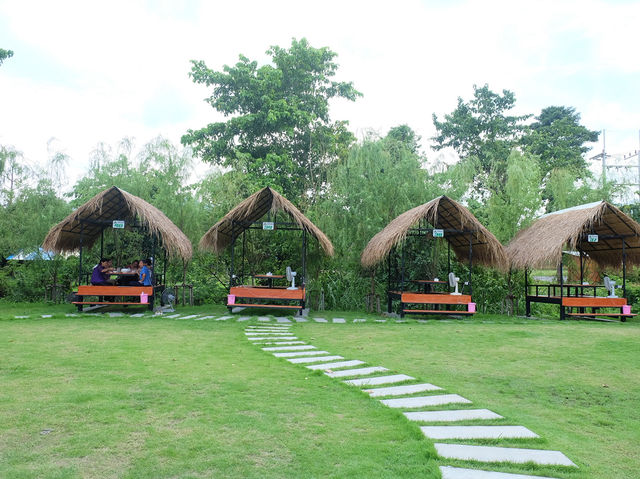 ชมนก Cafe & Restaurant🦜 คาเฟ่สำหรับคนรักนก