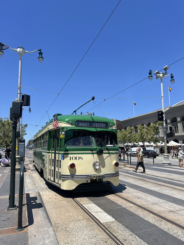 🏛️ Ferry Building + Bay Bridge – เดินช้าๆ ริมอ่าว