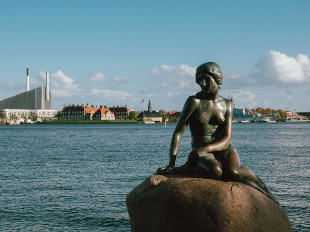 รูปปั้นเงือกน้อย (The Little Mermaid)