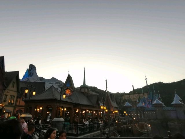 💙❄️ World of Frozen, Hong Kong Disneyland 🏔️