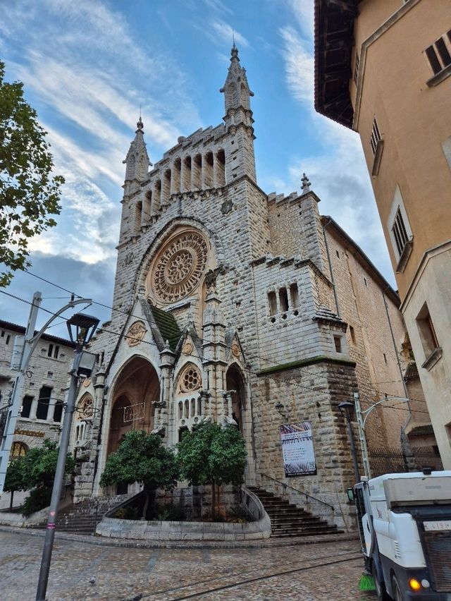 ⛪ 소예르 마을의 심장, 산 바르토메우 성당 ⛪