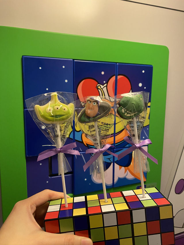 Toy Story Hotel เติมเต็มความฝันวัยเด็ก :)