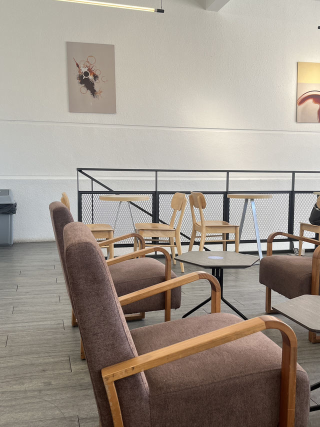 Gigi Coffee at One Utama: A Minimalist Urban Retreat ☕🌆