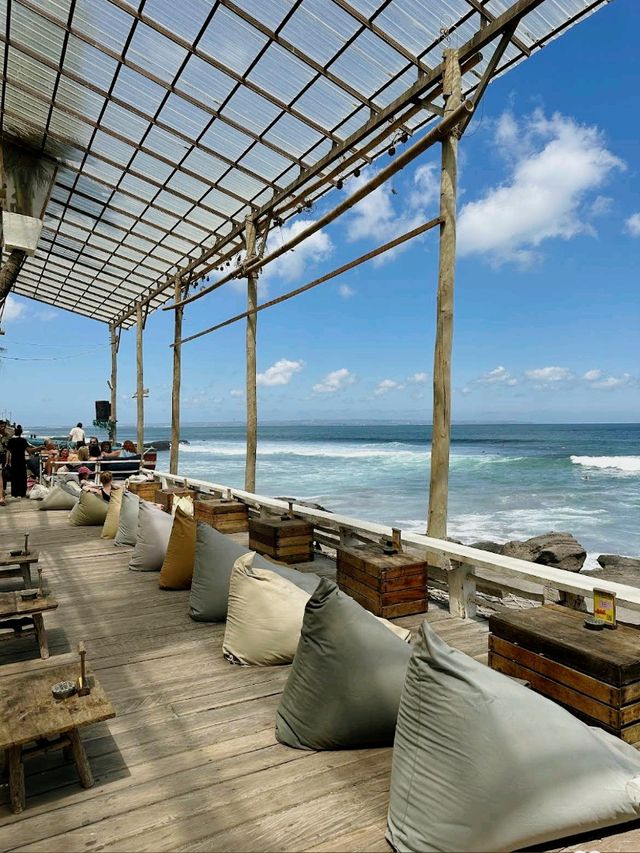 a luxurious and electrifying experience that blends natural beauty with world-class entertainment.