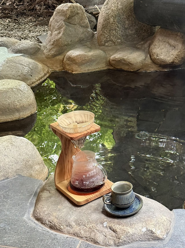 ♨️Private Onsens and Mountain Views at Kakurean Hidaji