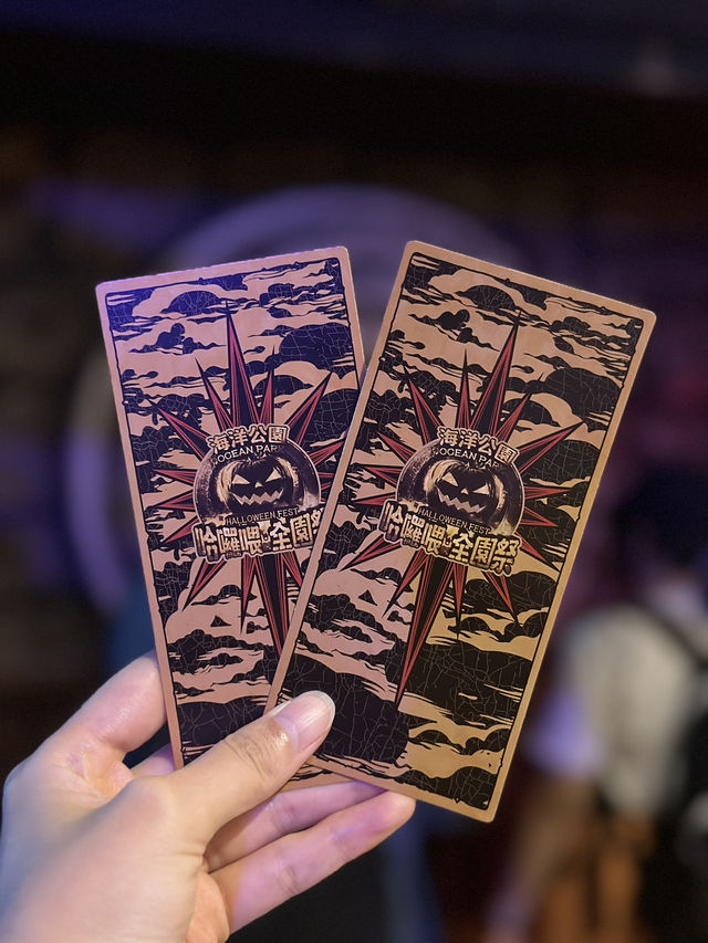 🌟【海洋公園哈囉喂!六大鬼域全面開箱】👻 今次哈囉喂同以前完全唔同晒!全園變身大型表演舞台🎭,每轉個彎都有驚喜演出,忙到停唔到,周圍滿佈嘩鬼👻~個個造型都好型~好落力投入角色。仲有爆肌Oppa 🌟【海洋公園哈囉喂!六大鬼域全面開箱】👻 今次哈囉喂同以前完全唔同晒!全園變身大型表演舞台🎭,每轉個彎都有驚喜演出,忙到停唔到,周圍滿佈嘩鬼👻~個個造型都好型~好落力投入角色。仲有爆肌Oppa