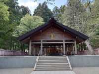 ⛩️❄️ Tranquility and Tradition at Hokkaido Jingu 🌸✨